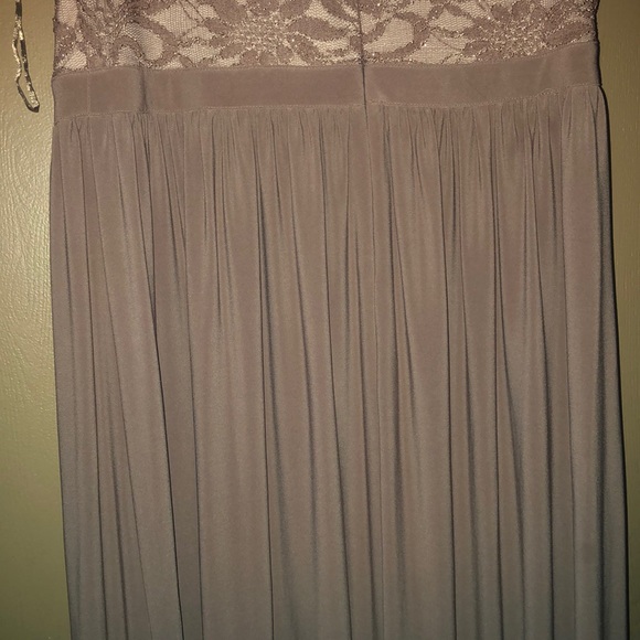 Tan laced dress - Picture 4 of 5